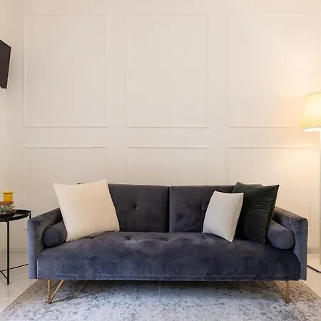 Boutique With Private Parking * 비첸차